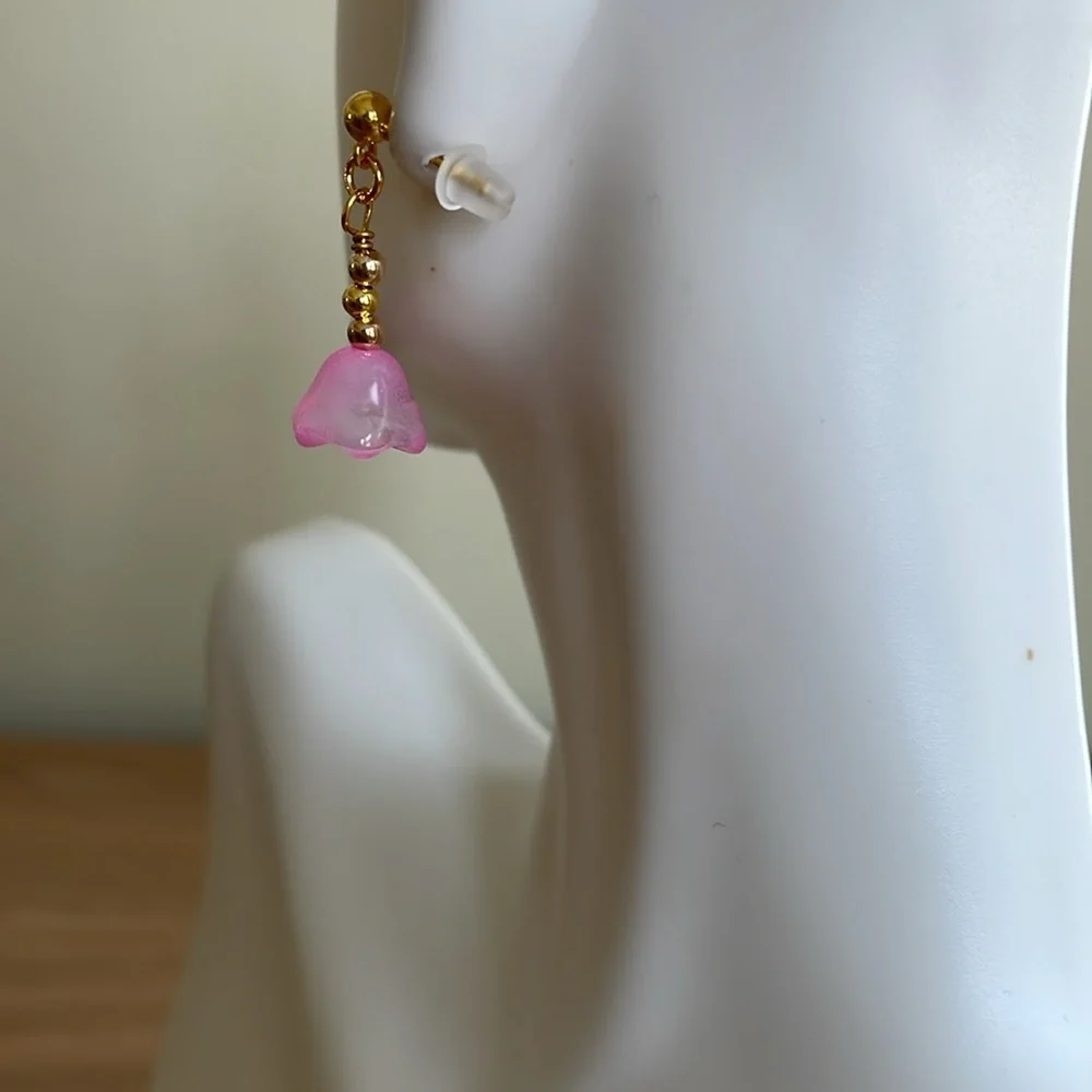 HAND CRAFTED DAINTY PINK FLOWER DROP PIERCED EARRINGS Pink Gold